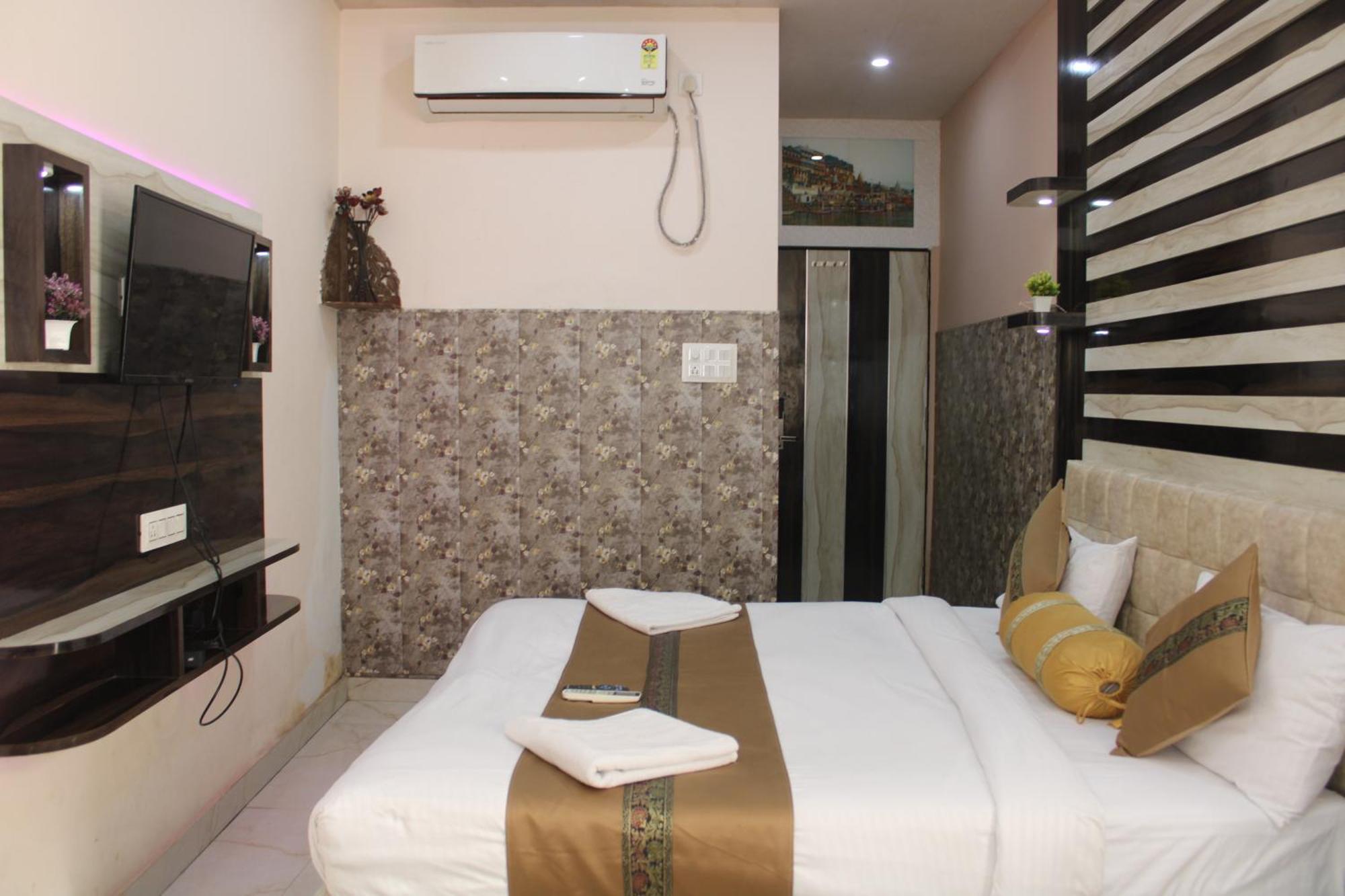 ורנאסי Hotel Singh Residency מראה חיצוני תמונה